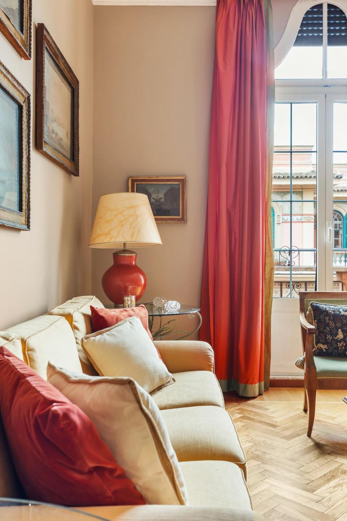 Appartamento Casa Augusta, A Burghesius